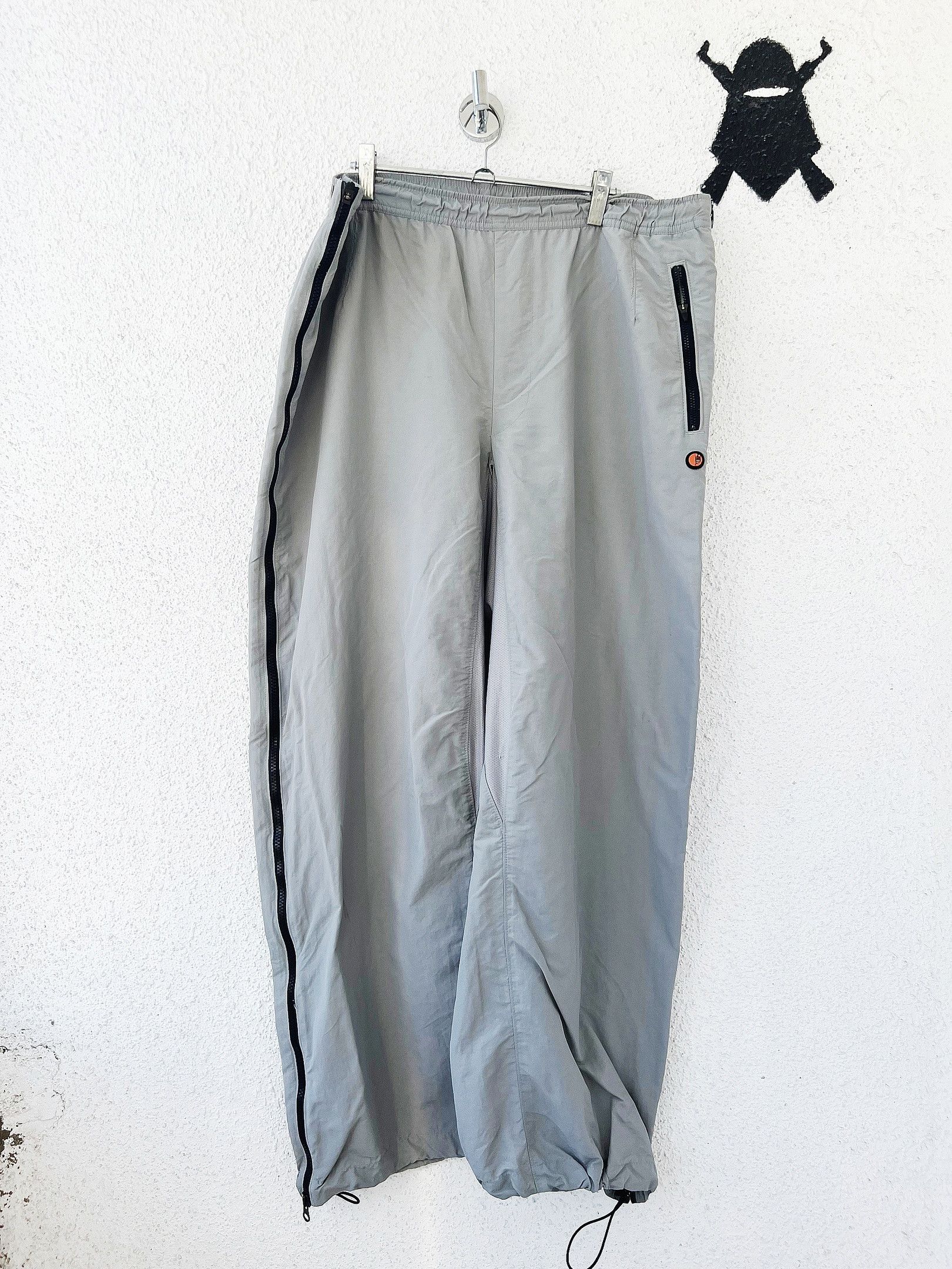 VINTAGE NIKE NYLON ZIPPER PANTS M MEDIUM L