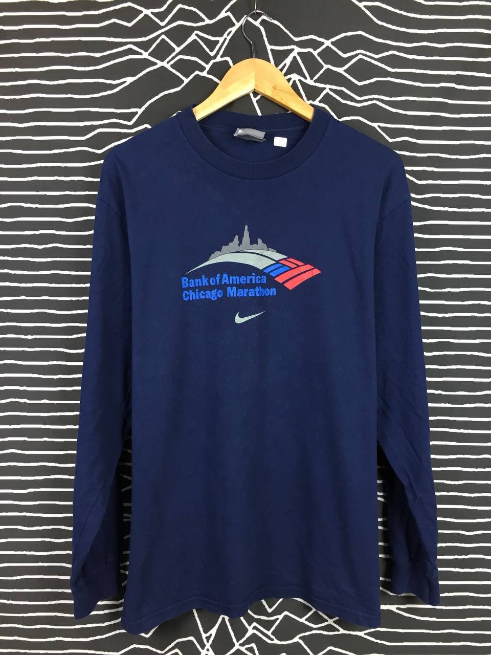 Nike Y2K Nike Center Swoosh Bank of America Chicago Marathon Tee Size US M / EU 48-50 / 2 - 1 Thumbnail