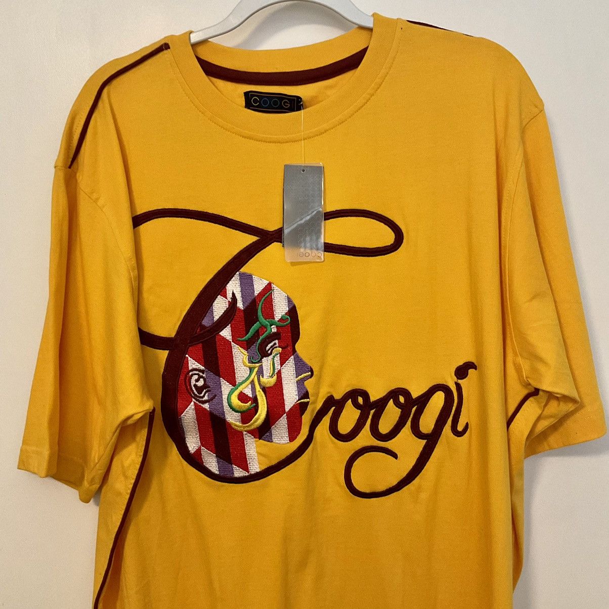 Coogi Vintage COOGI Embroidered Lady Face Yellow T-Shirt Size US L / EU 52-54 / 3 - 2 Thumbnail