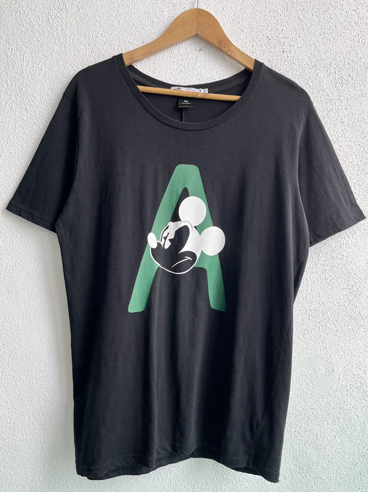 Jun Takahashi Undercover Jun Takahashi x Disney x Uniqlo Tee💥 Size US XL / EU 56 / 4 - 1 Thumbnail