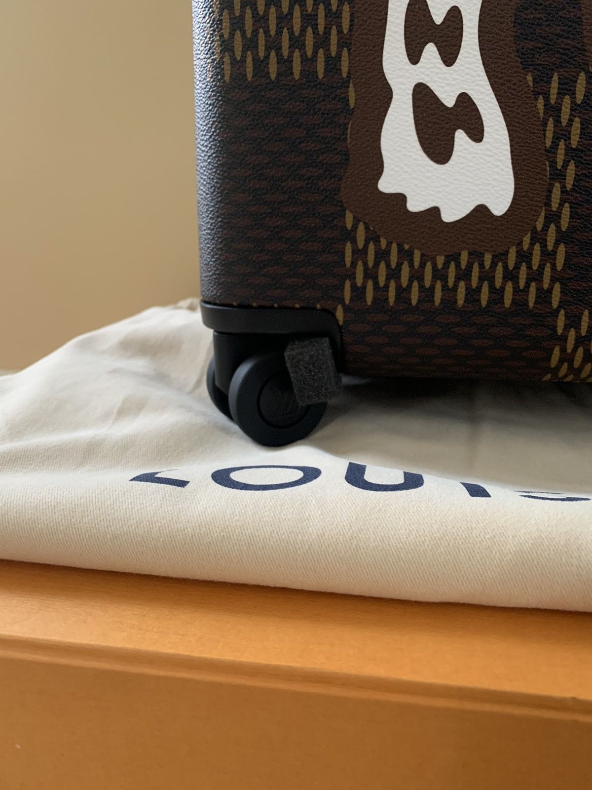 Louis Vuitton × Nigo Louis Vuitton Nigo Horizon Roller Suitcase Size ONE SIZE - 3 Thumbnail