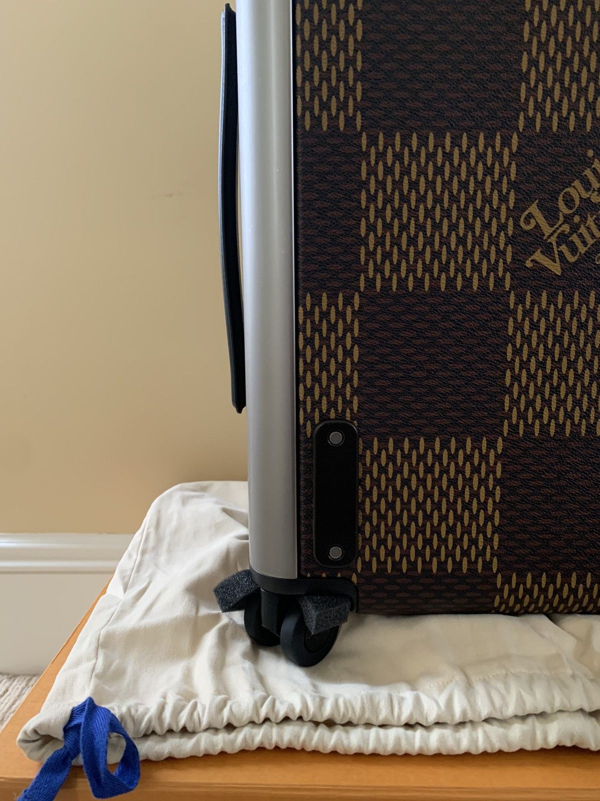 Louis Vuitton × Nigo Louis Vuitton Nigo Horizon Roller Suitcase Size ONE SIZE - 8 Thumbnail
