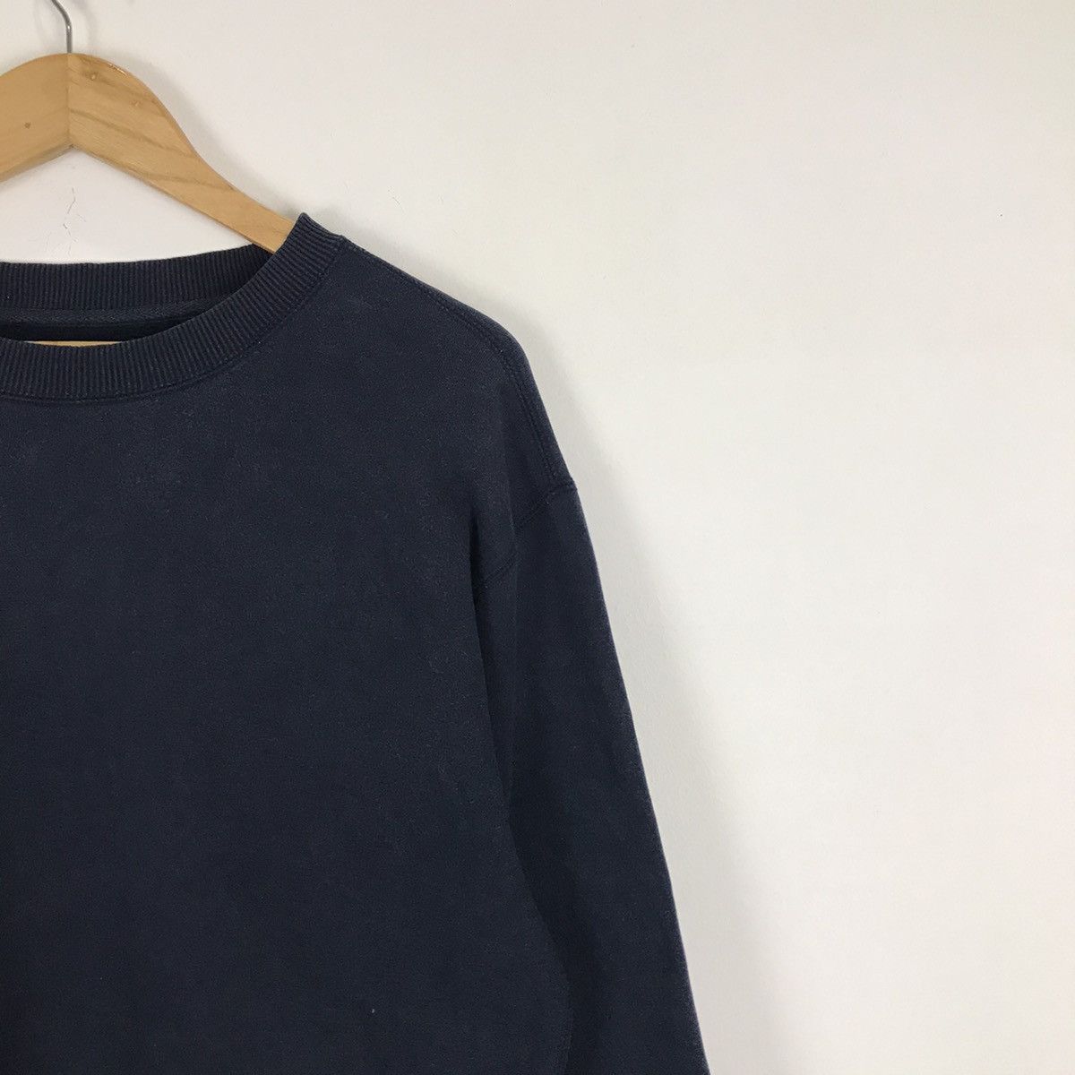 Champion Vintage Champion Crewneck Pullover Jumper Sweatshirt Size US L / EU 52-54 / 3 - 3 Thumbnail