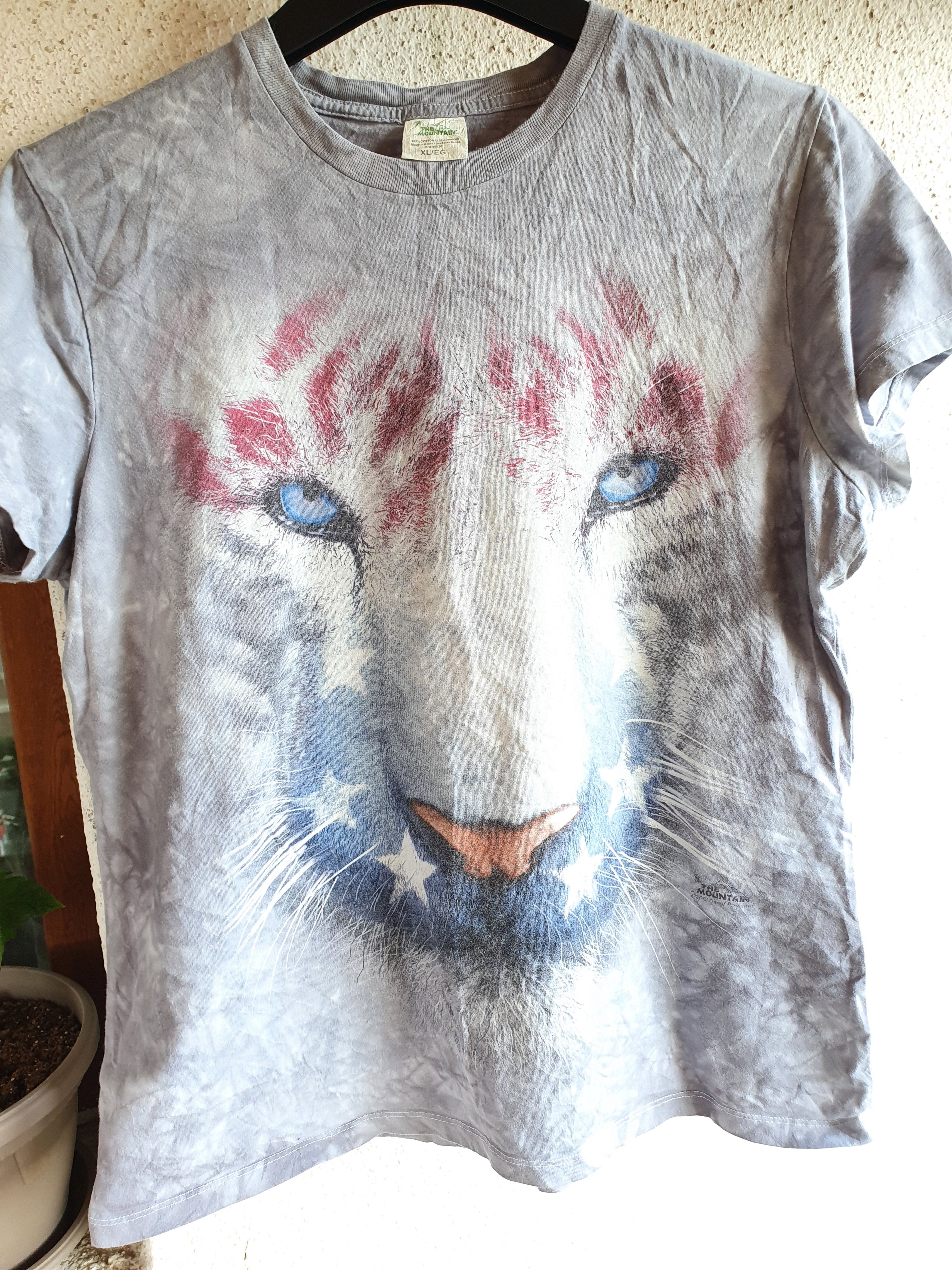The Mountain The Mountain 2012 David Penfound white tiger tee,sz L? Size US L / EU 52-54 / 3 - 4 Thumbnail