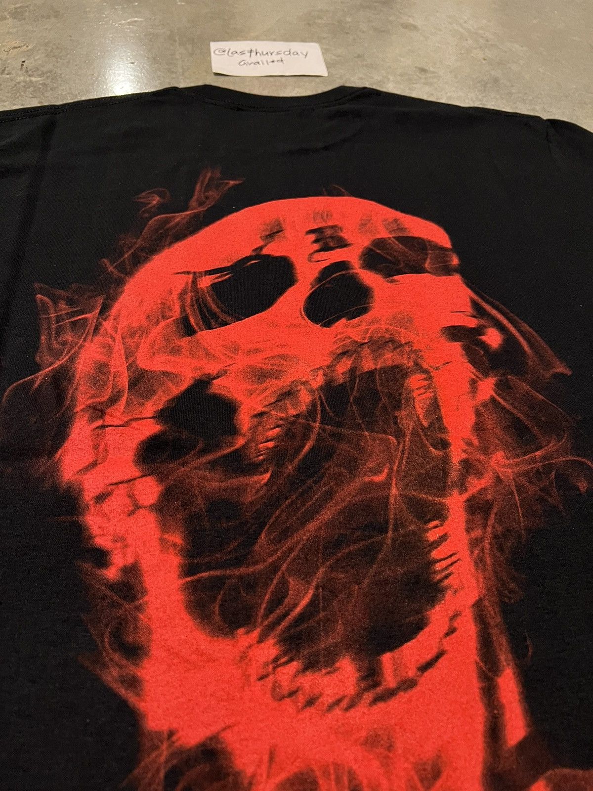 Revenge Revenge Smoke Tee Black/Red XL *EMAIL EXCLUSIVE* Size US XL / EU 56 / 4 - 4 Thumbnail