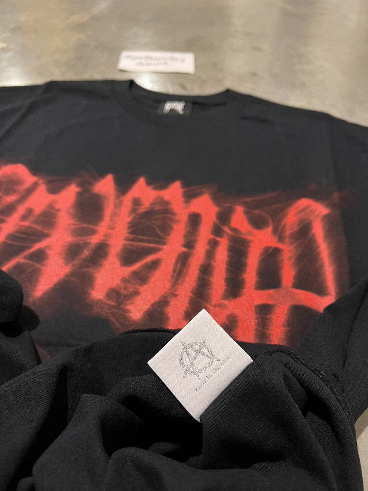 Revenge Revenge Smoke Tee Black/Red XL *EMAIL EXCLUSIVE* Size US XL / EU 56 / 4 - 7 Thumbnail