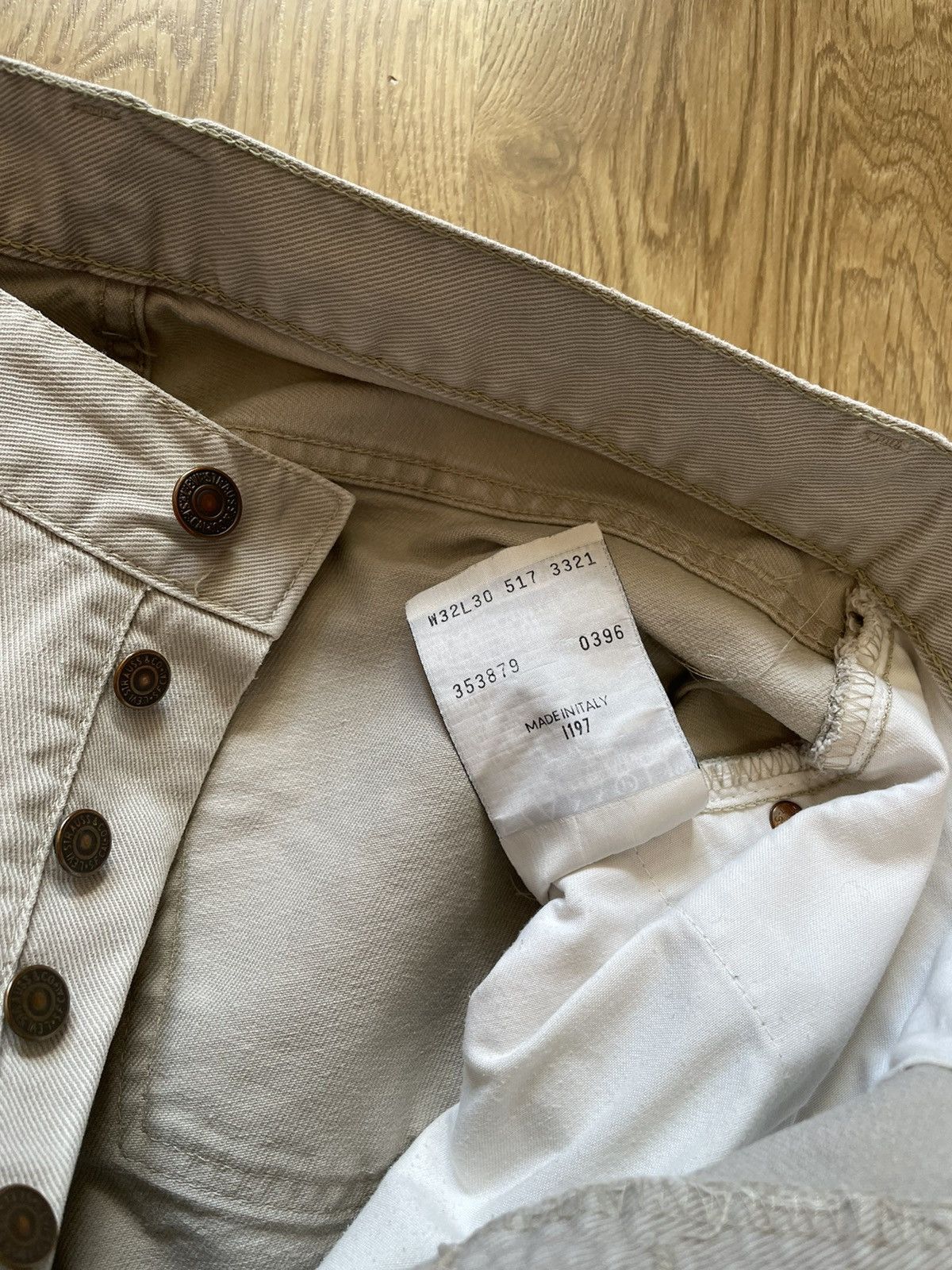Levi's Vintage 90s Levis 517 Released Hem Beige Denim Jeans Pants Size US 32 / EU 48 - 9 Thumbnail