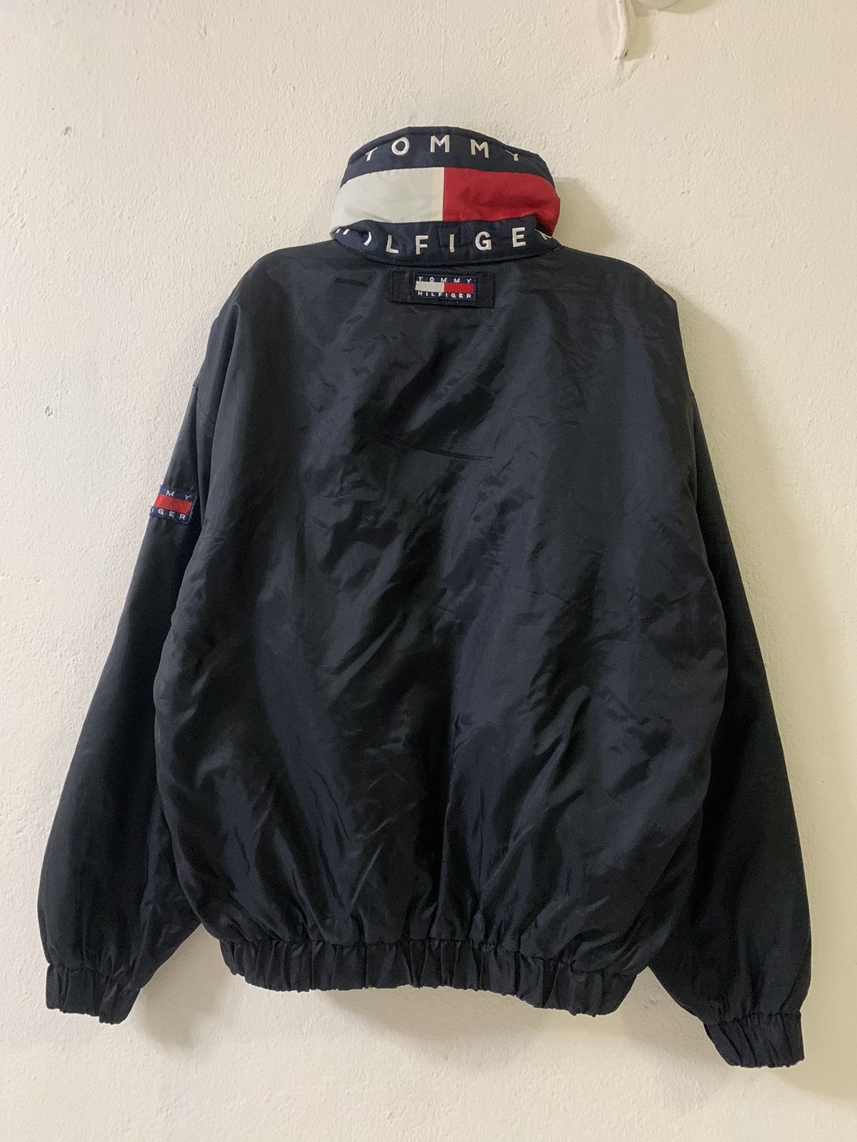 Tommy Hilfiger Tommy Hilfiger Big Logo Jacket Size US XL / EU 56 / 4 - 6 Thumbnail