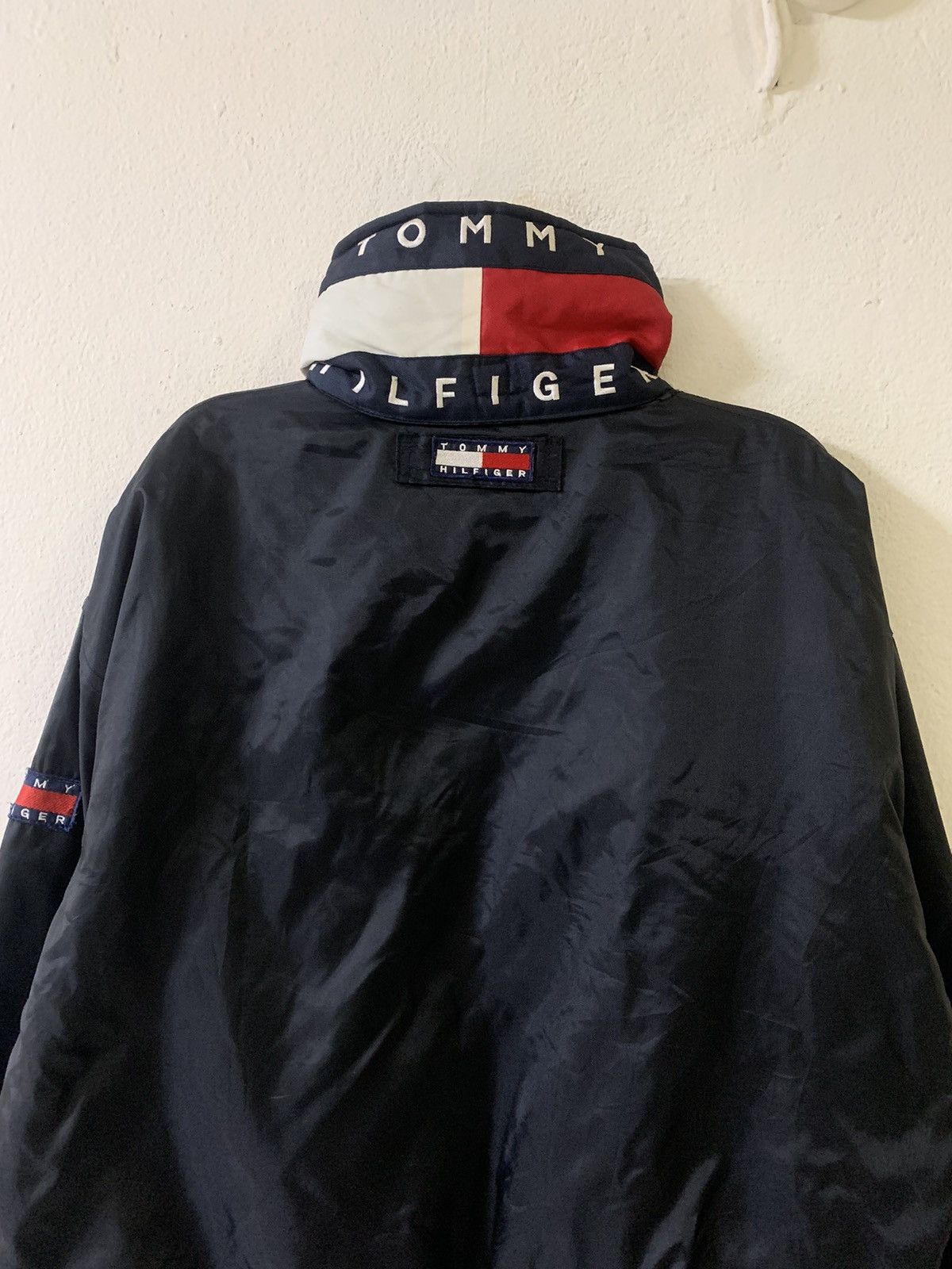 Tommy Hilfiger Tommy Hilfiger Big Logo Jacket Size US XL / EU 56 / 4 - 9 Thumbnail
