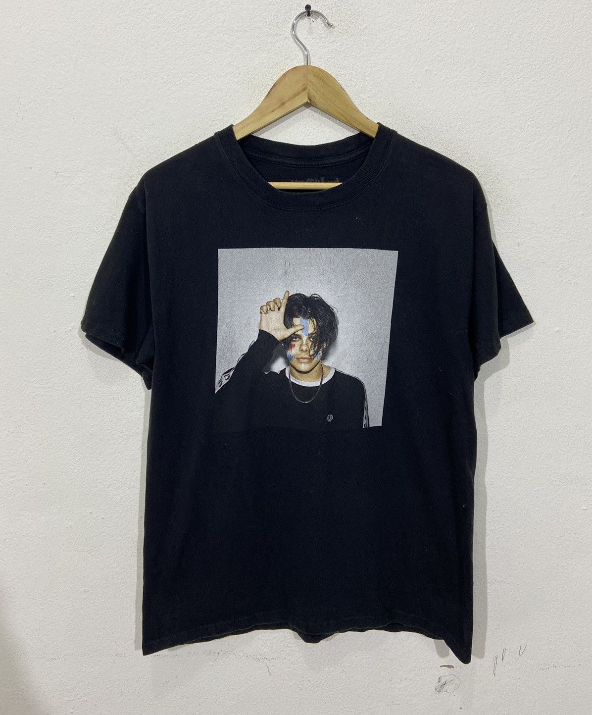 YungBlud English Singer Photoprint AlternativeHip Hop Tshirt