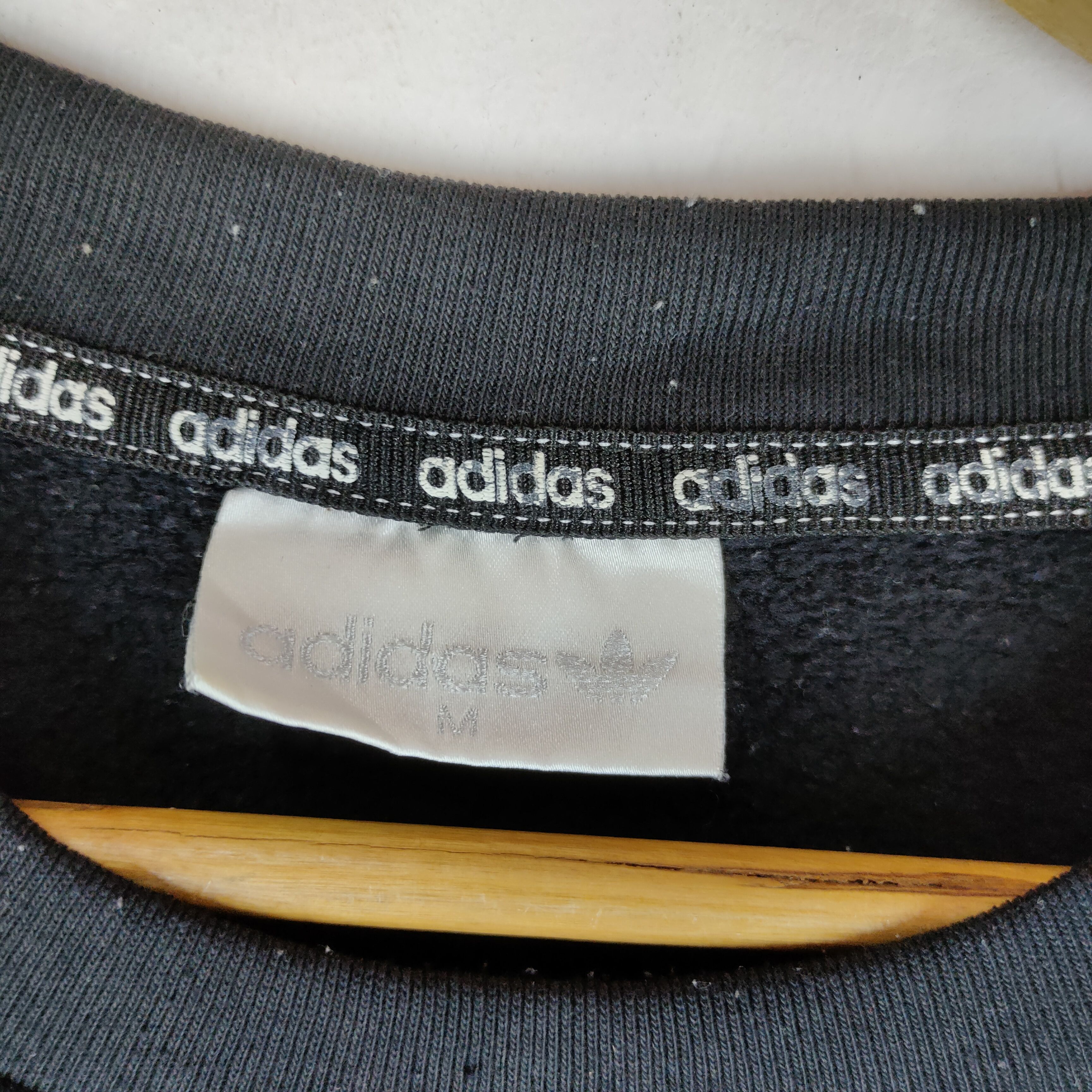 Adidas × Japanese Brand × Vintage Vintage 90s ADIDAS 3 STRIPES EMBROIDERY Logo Sweatshirt Size US L / EU 52-54 / 3 - 7 Thumbnail