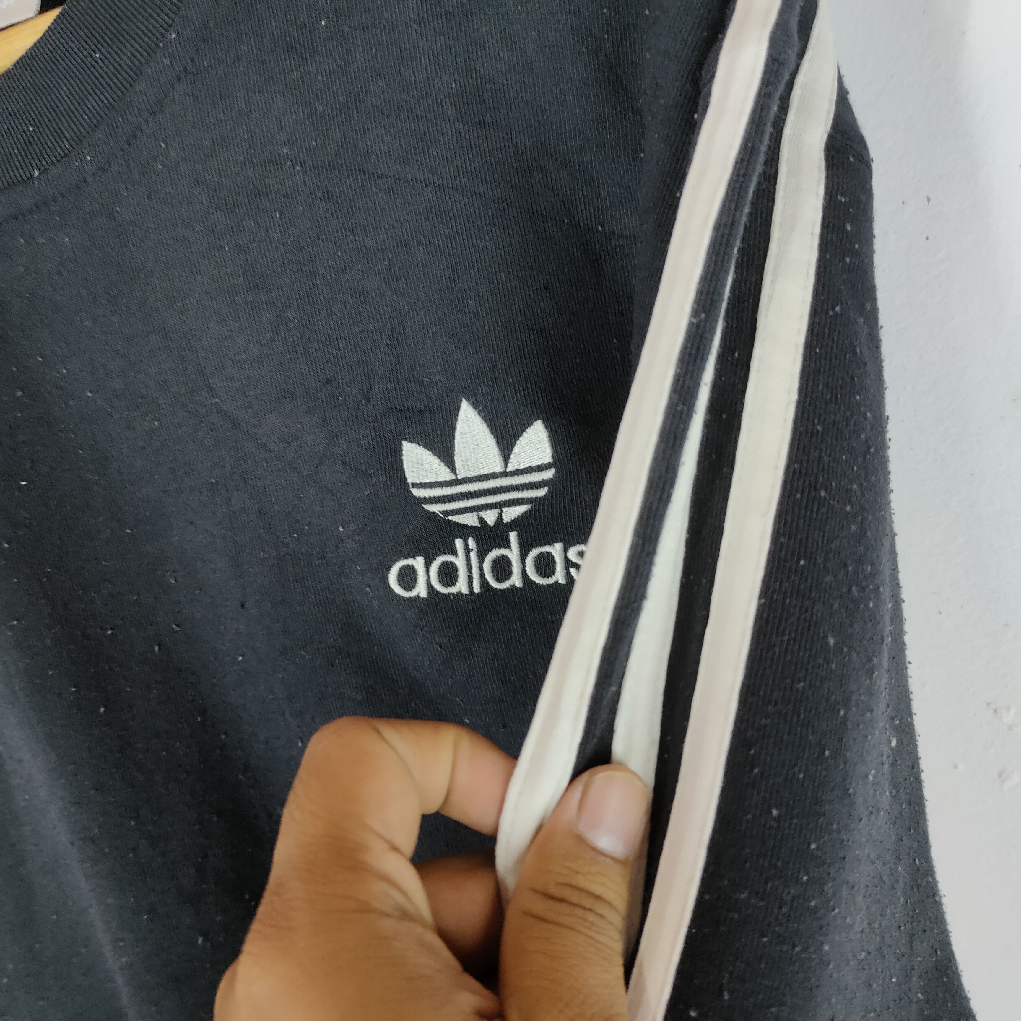 Adidas × Japanese Brand × Vintage Vintage 90s ADIDAS 3 STRIPES EMBROIDERY Logo Sweatshirt Size US L / EU 52-54 / 3 - 6 Thumbnail