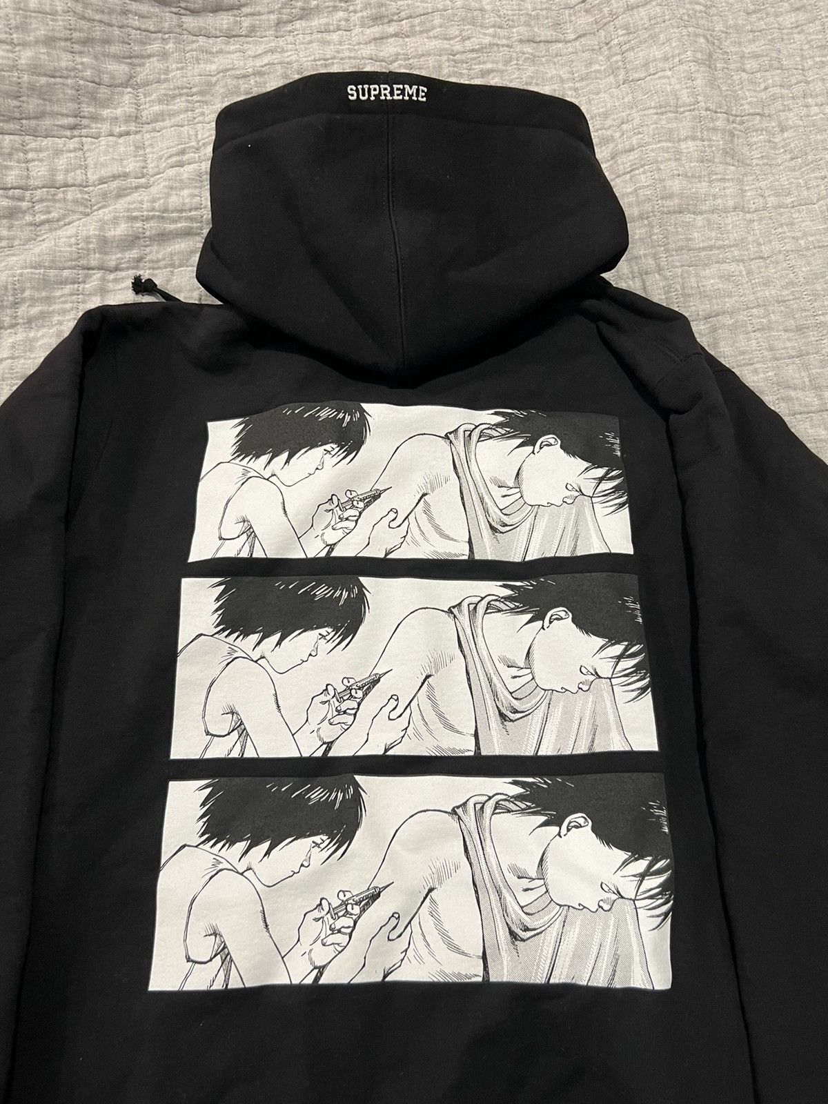 Supreme akira zip up hoodie hotsell