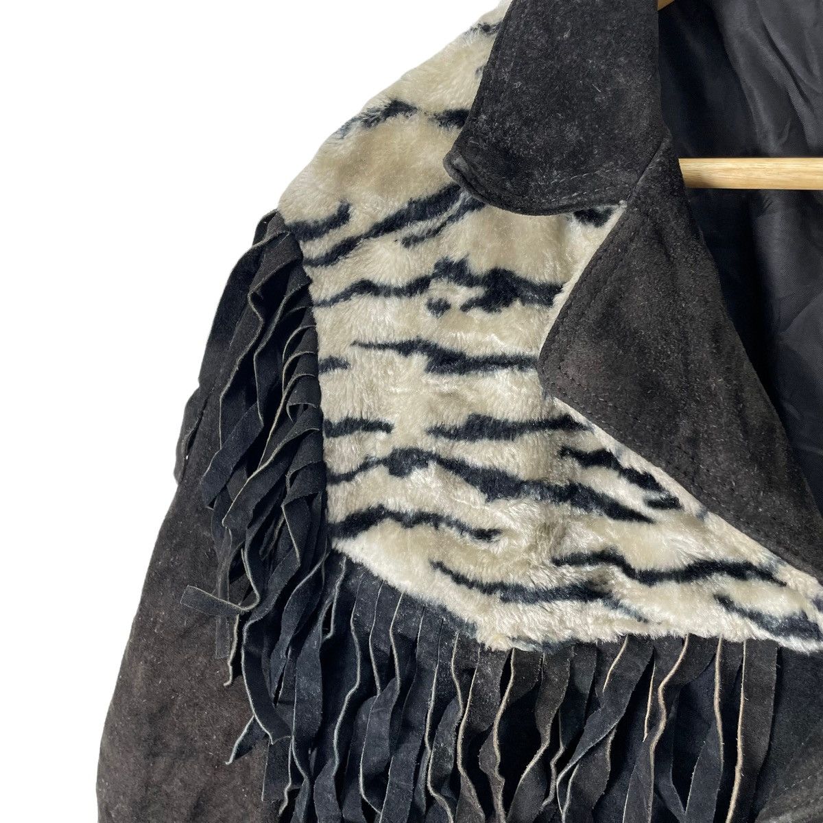 Cowboy Equipment 🌟ZEBRA FRINGED SUEDE WESTERN COWBOY JACKET Size US M / EU 48-50 / 2 - 5 Thumbnail