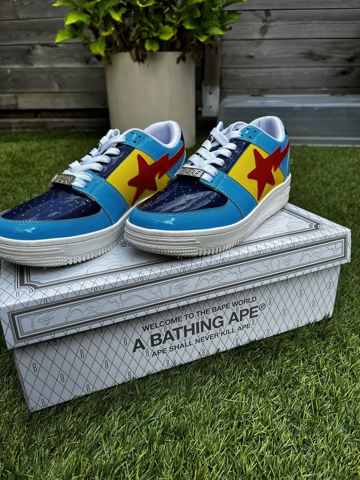 Bape *Only worn a few times* Bapesta blue yellow red Size US 8.5 / EU 41-42 - 9 Thumbnail