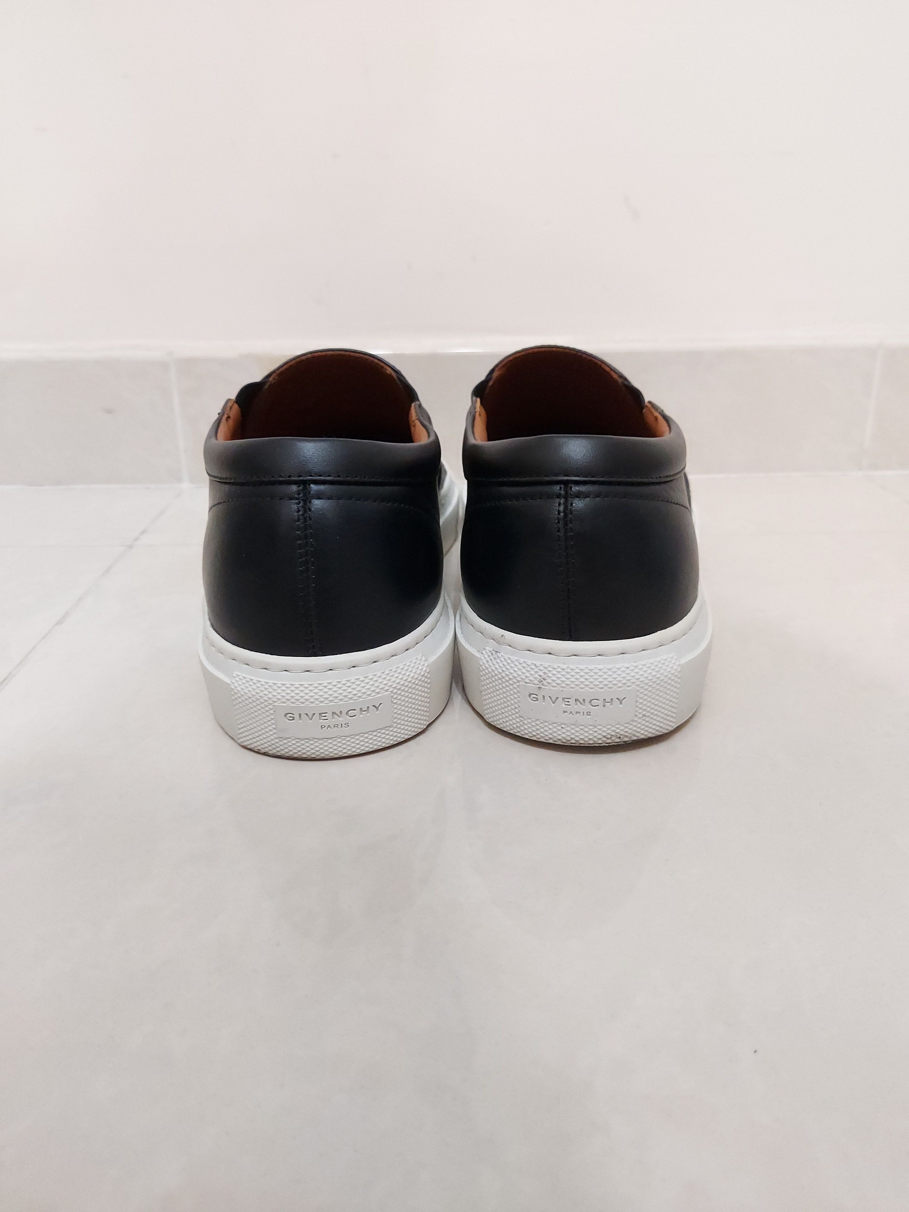 Givenchy × Riccardo Tisci Rottweiler Print Slip On Sneakers Givenchy × Riccardo Tisci Rottweiler Print Slip On Sneakers