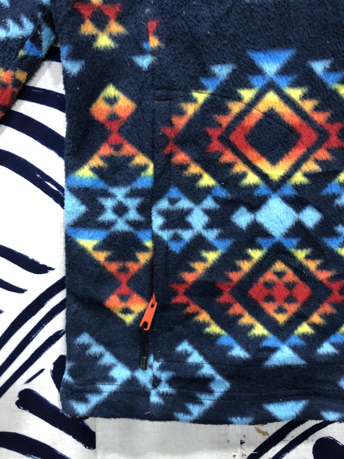 Columbia × Vintage COLUMBIA HOODIE !! NATIVE DESIGN 🔥 Size US L / EU 52-54 / 3 - 4 Thumbnail