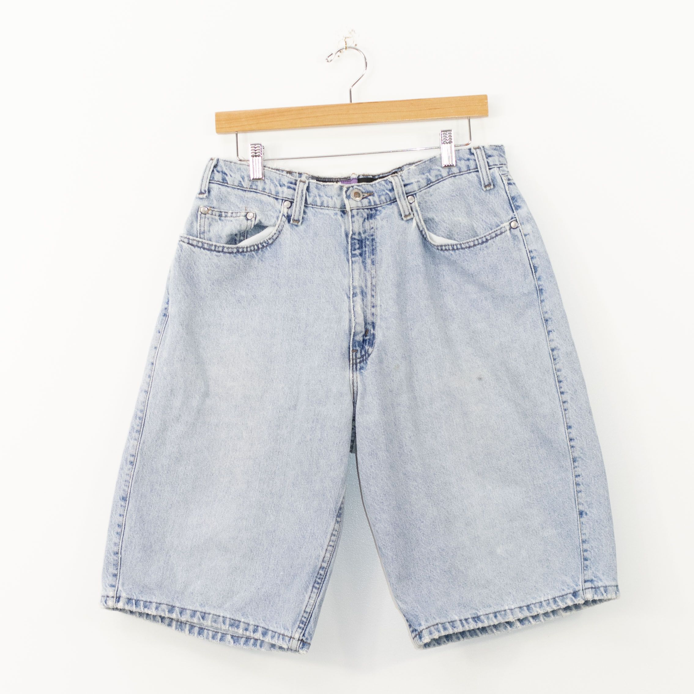 Vintage Levi's Silver Tab Baggy Denim Shorts Size W28