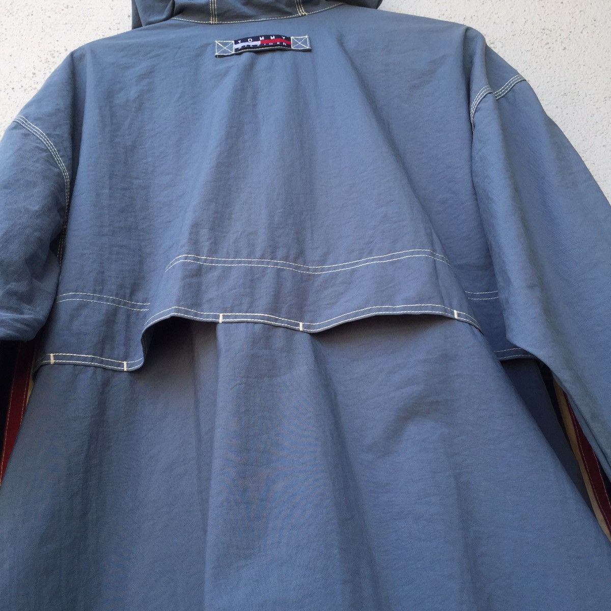 Tommy Hilfiger Vintage Tommy Hilfiger Surfwear Hoodie Jacket Size US XL / EU 56 / 4 - 15 Thumbnail