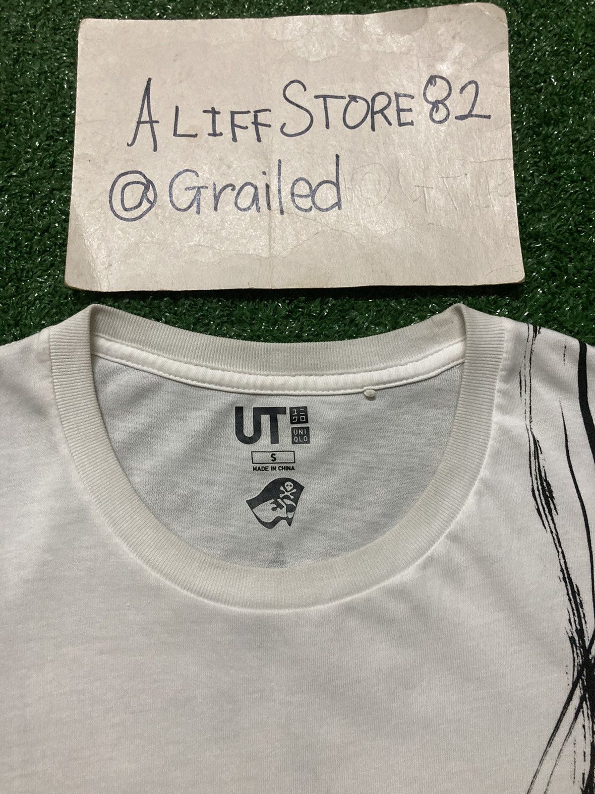 Anime × Japanese Brand × Uniqlo Uniqlo X Shounen Jump Hunter X Hunter Gon T-Shirt 2018 Size US S / EU 44-46 / 1 - 5 Thumbnail