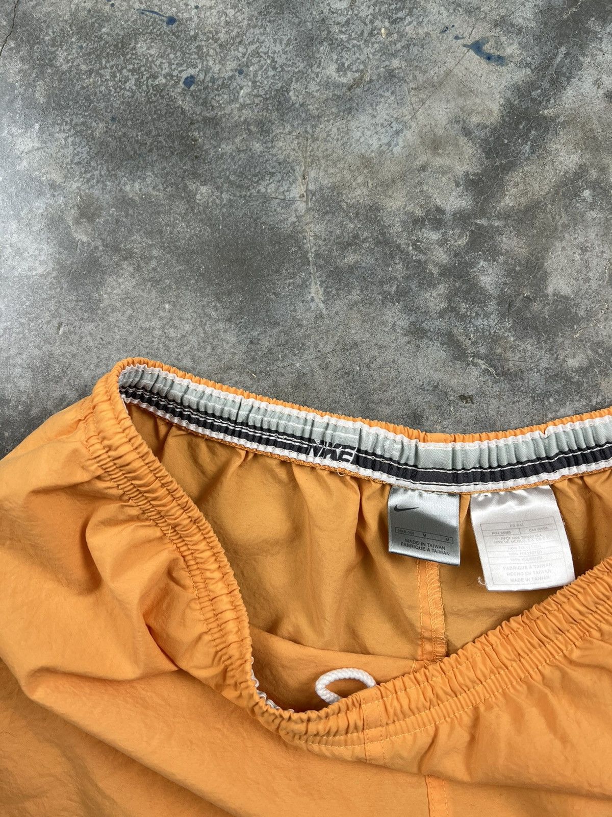 Nike Vintage Nike Silver Tag Orange + Grey Track Shorts Medium ❄️ Size US 32 / EU 48 - 5 Thumbnail