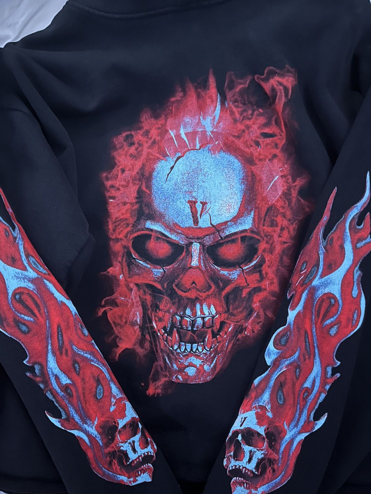 Skull vlone hoodie sale