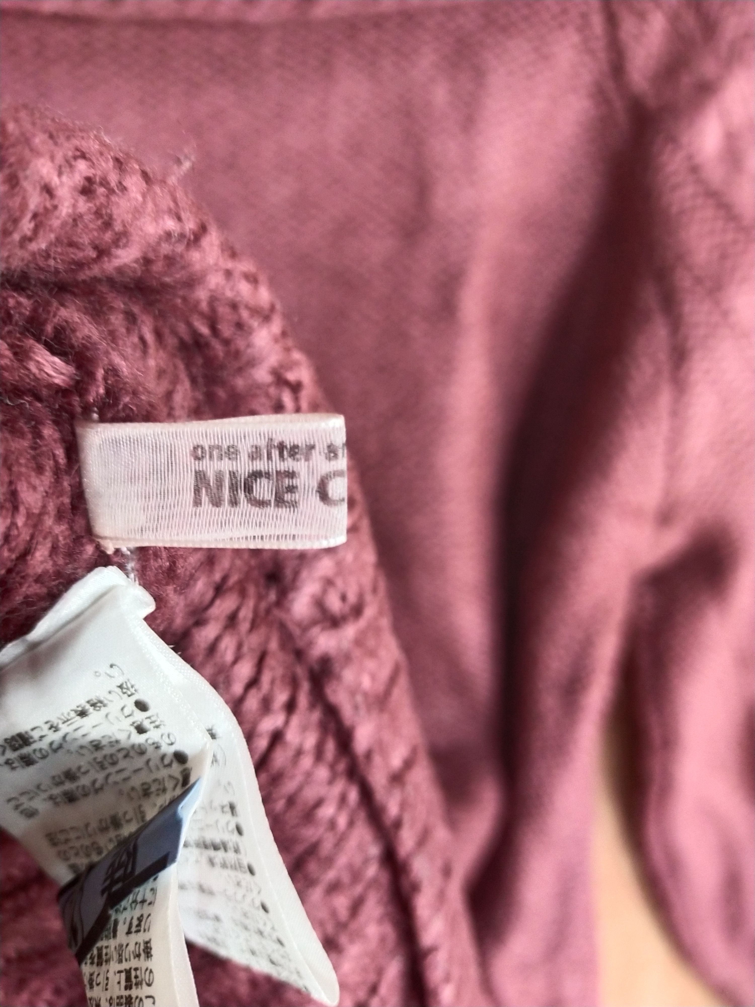 Aran Isles Knitwear Nice Claup maroon aran isle cable knitwear # H179 Size US M / EU 48-50 / 2 - 9 Thumbnail