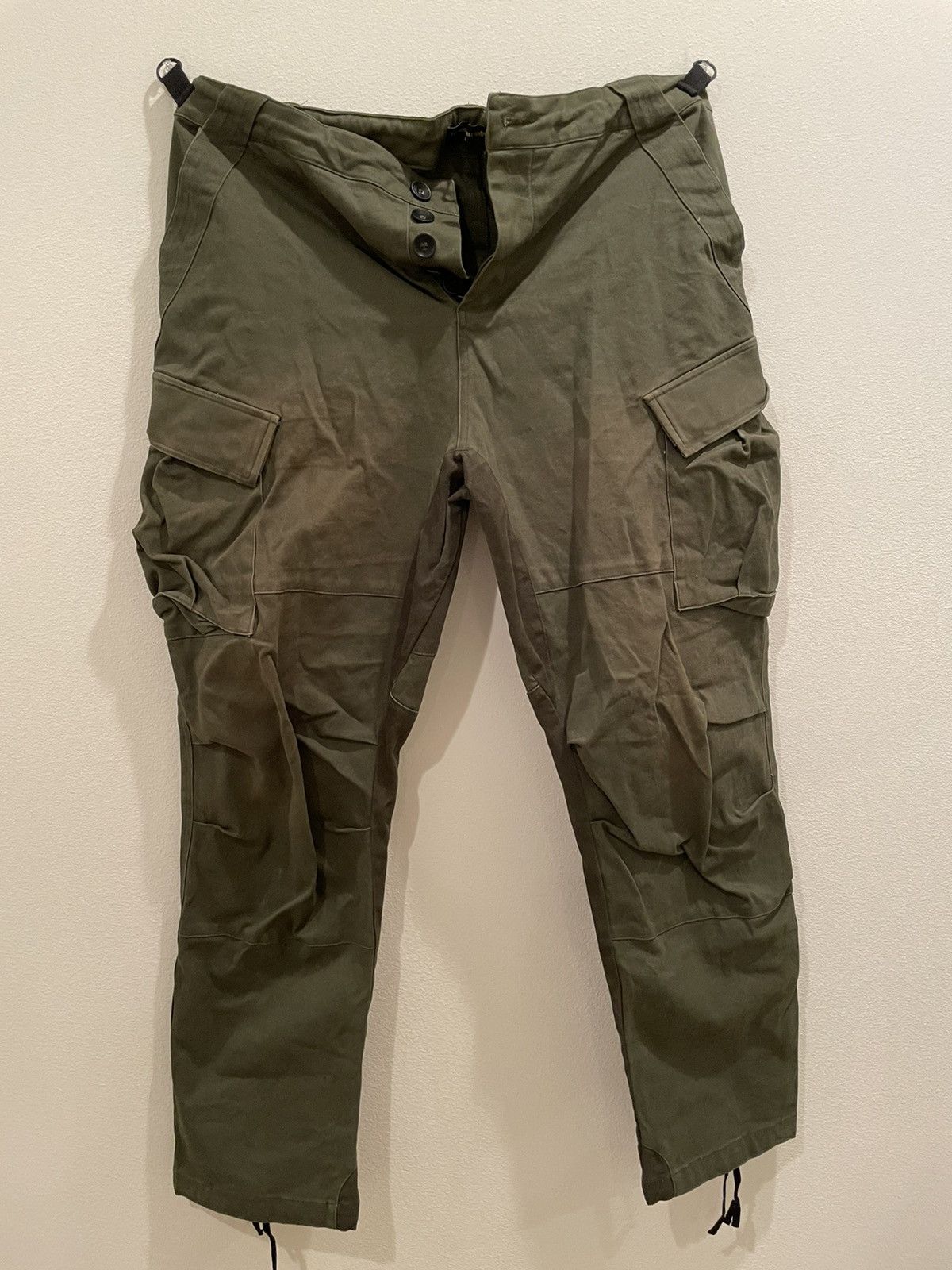 Hidden Characters Tokyo Vitamins x Hidden Characters Double Knee 