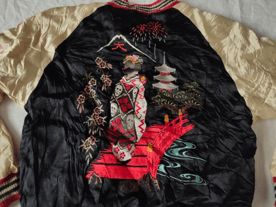 Japanese Brand Vintage Sukajan Cropped Head Reversible Embroider Geisha Size US S / EU 44-46 / 1 - 2 Thumbnail