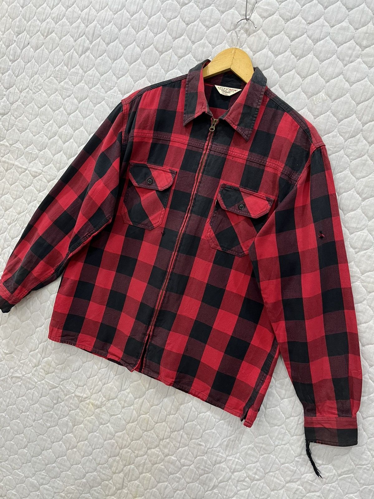Levi's (Dd). LEVIS ZIPPER JACKET Size US M / EU 48-50 / 2 - 4 Thumbnail