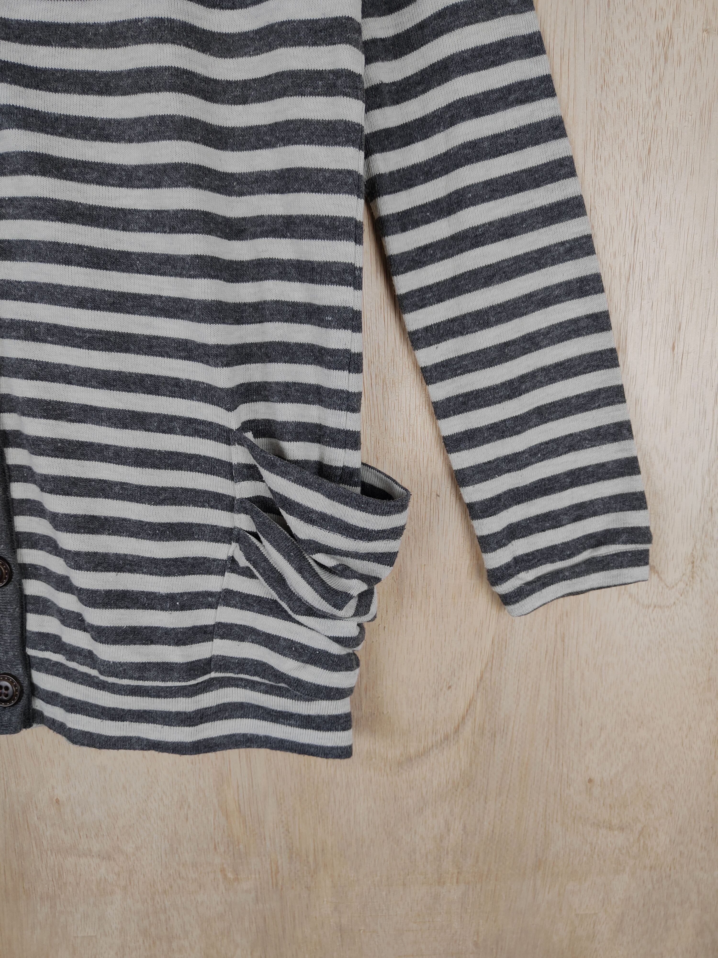 Japanese Brand × OVER THE STRiPES Find Favor Gray stripe like cobain cardigan Sweater #4270 Size M / US 6-8 / IT 42-44 - 3 Thumbnail