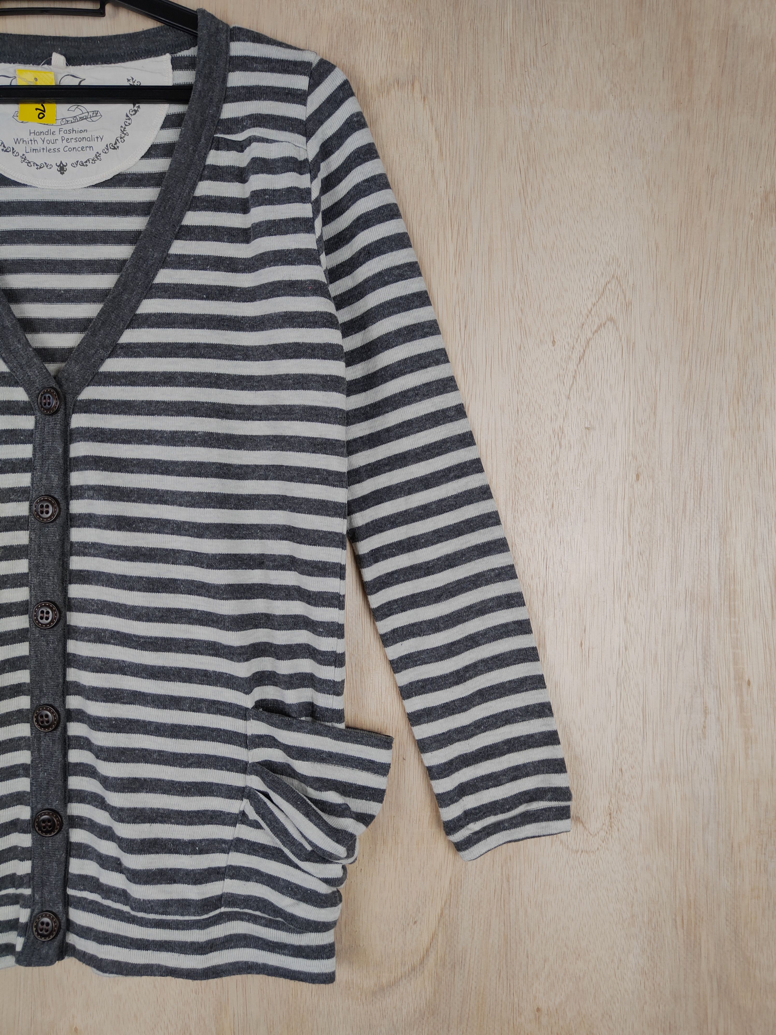 Japanese Brand × OVER THE STRiPES Find Favor Gray stripe like cobain cardigan Sweater #4270 Size M / US 6-8 / IT 42-44 - 6 Thumbnail