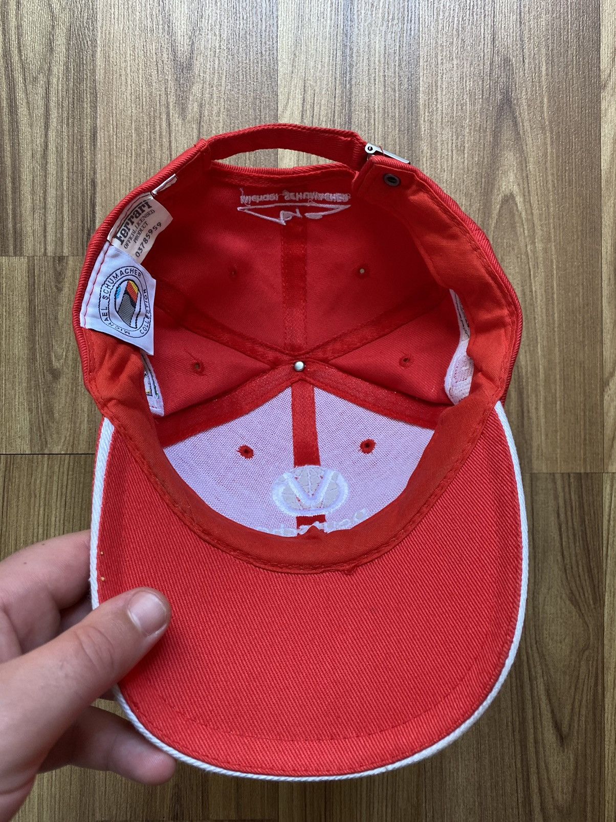 Vintage Vintage Michael Schumacher 2000 World Champion Ferrari Cap Size ONE SIZE - 4 Thumbnail