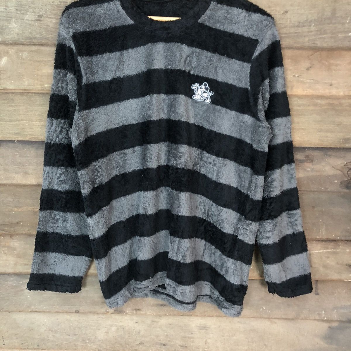 Disney Uniqlo X Mickey Disney Shag Shaggy fleece Fur Knitwear #7026 Size M / US 6-8 / IT 42-44 - 3 Thumbnail