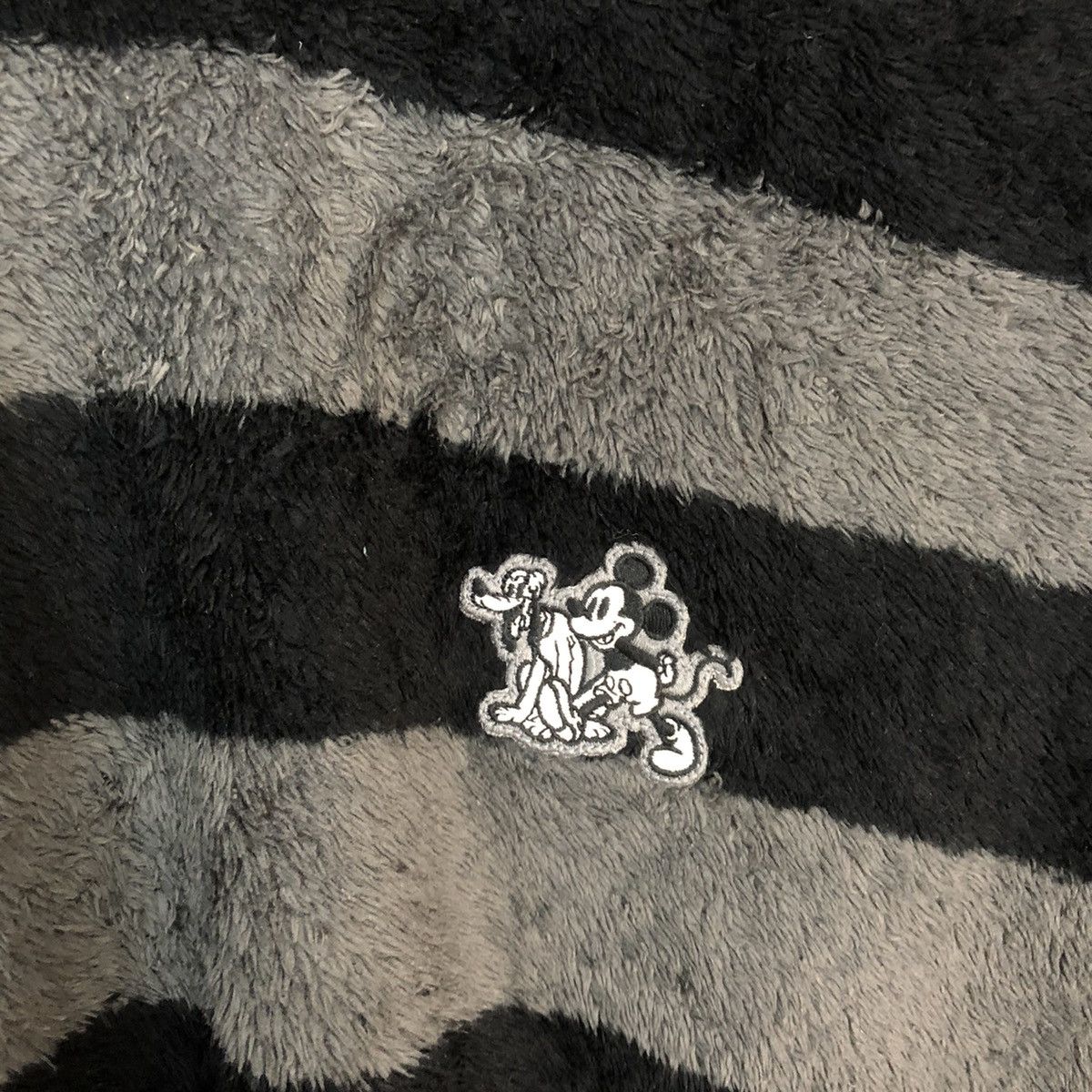 Disney Uniqlo X Mickey Disney Shag Shaggy fleece Fur Knitwear #7026 Size M / US 6-8 / IT 42-44 - 8 Thumbnail