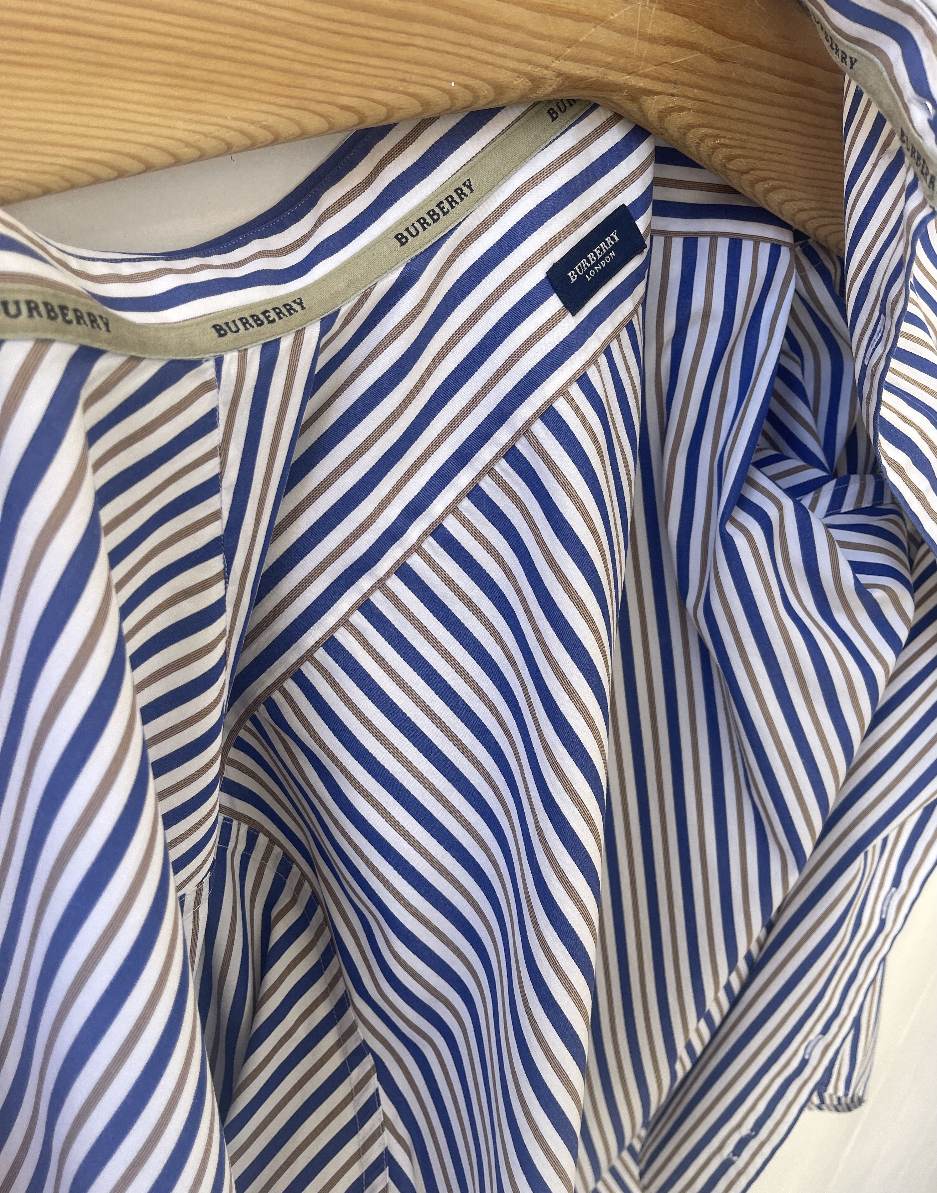Burberry 🔥 inside collar Burberry striped shirt rare size 5 xl Size US XL / EU 56 / 4 - 10 Thumbnail
