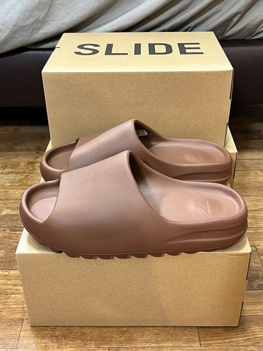 Grailed yeezy online slides