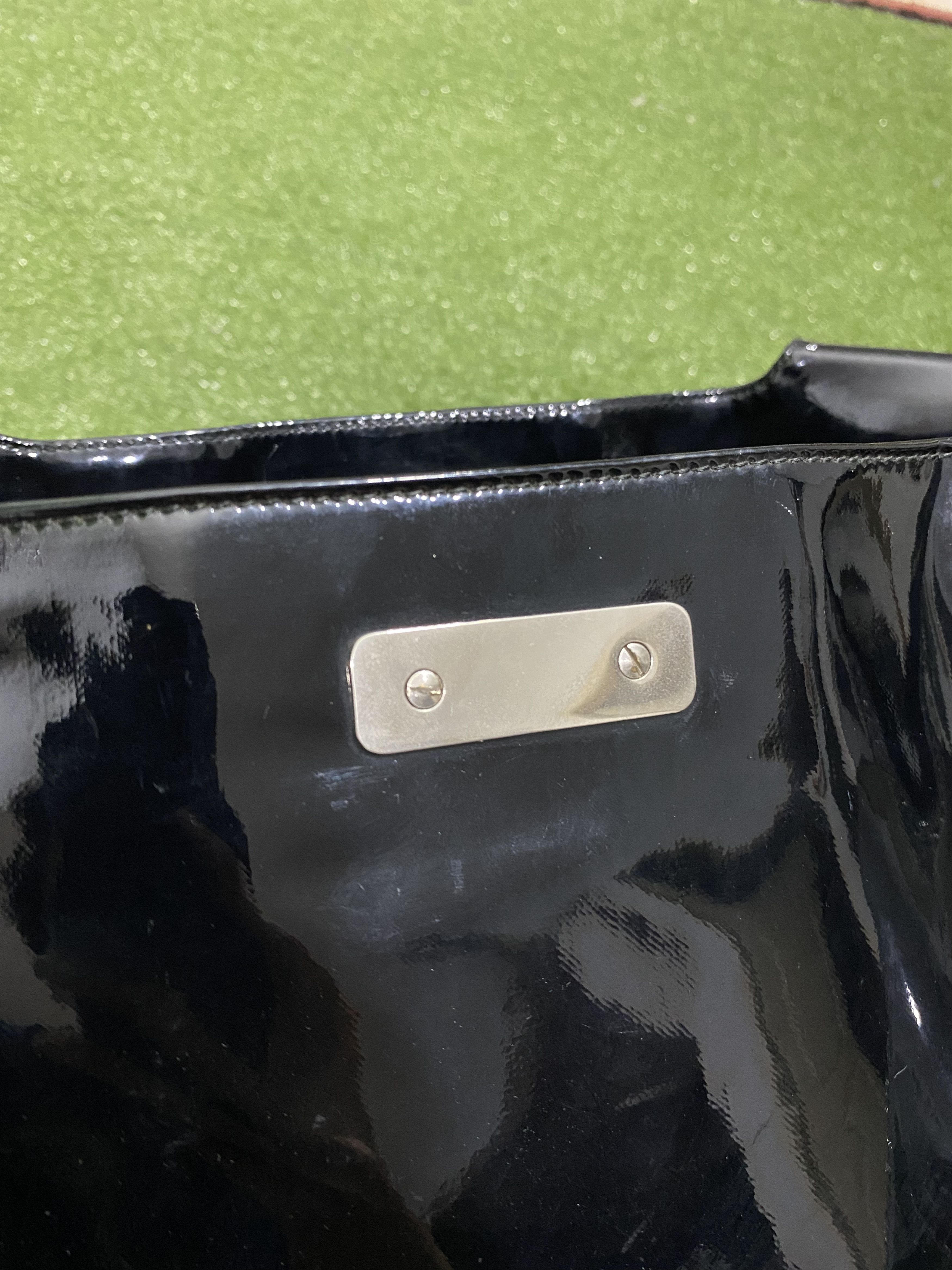 Salvatore Ferragamo × Vintage 🚨Vintage salvatore ferragamo 00s patent leather handbag Size ONE SIZE - 7 Thumbnail