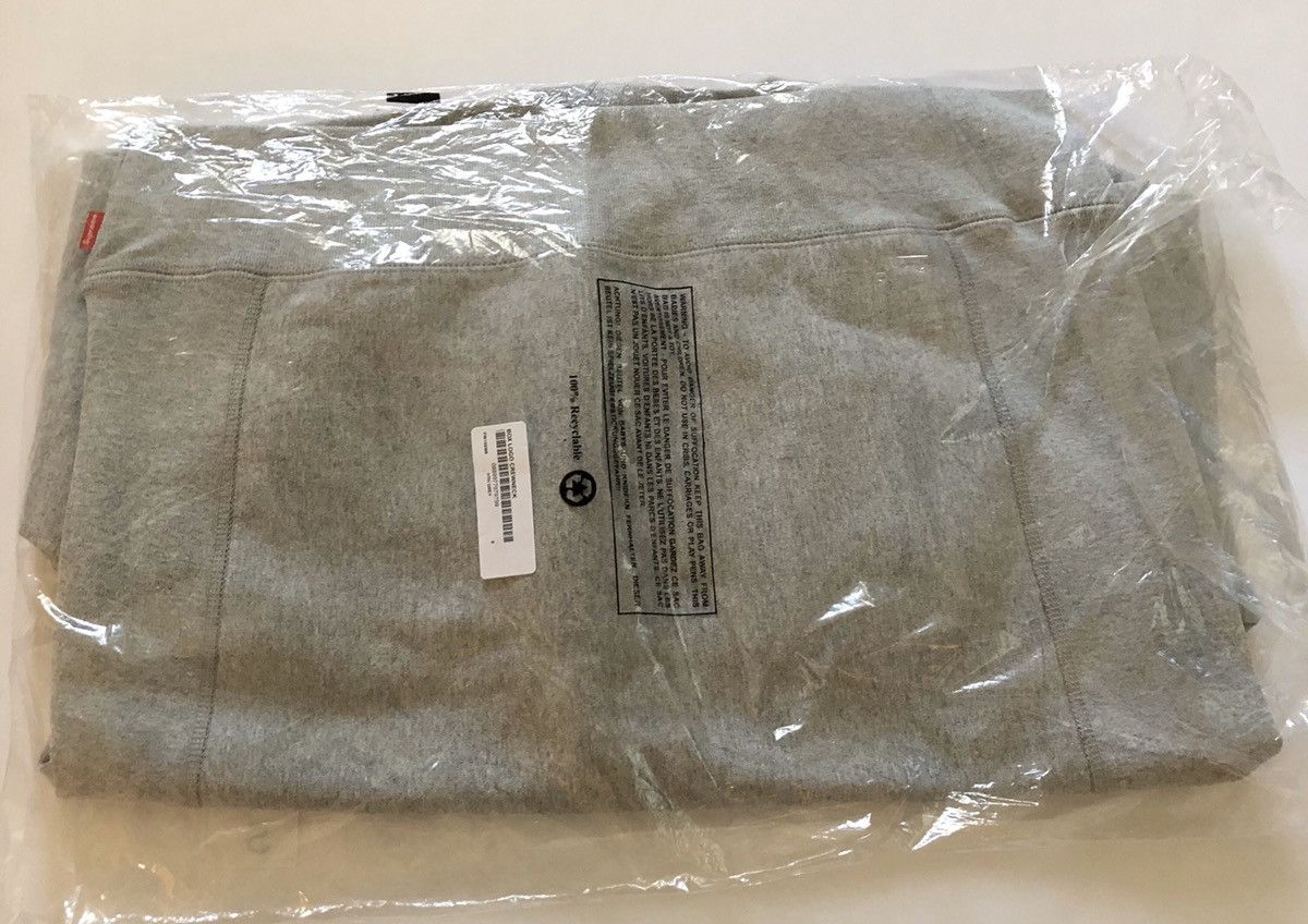 Supreme Supreme Crewneck Box LOGO FW15 Gray Small Size US S / EU 44-46 / 1 - 9 Thumbnail