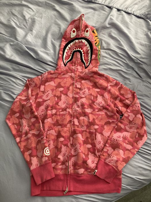 Bape fire camo shark full zip hoodie pink sale