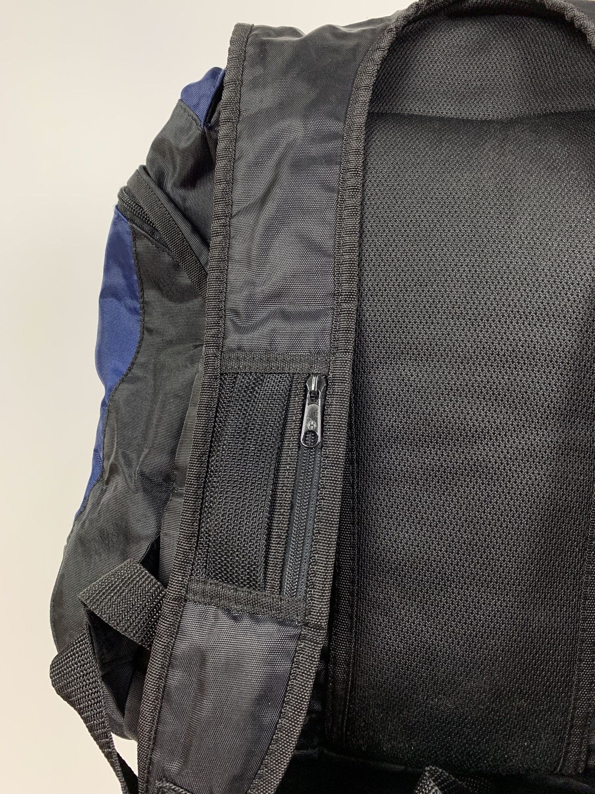 Nike 90s Vintage Nike Swoosh Nylon Black/Blue Backpack Bag Size ONE SIZE - 15 Thumbnail