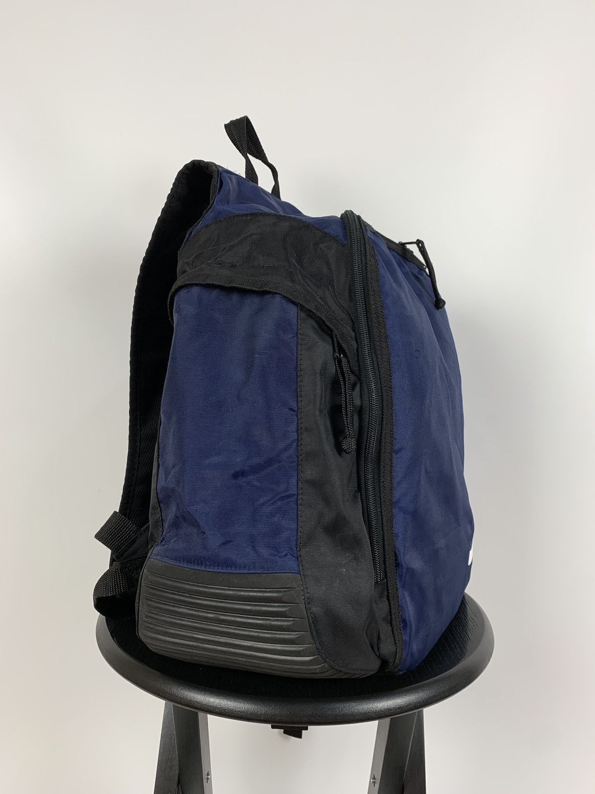 Nike 90s Vintage Nike Swoosh Nylon Black/Blue Backpack Bag Size ONE SIZE - 5 Thumbnail