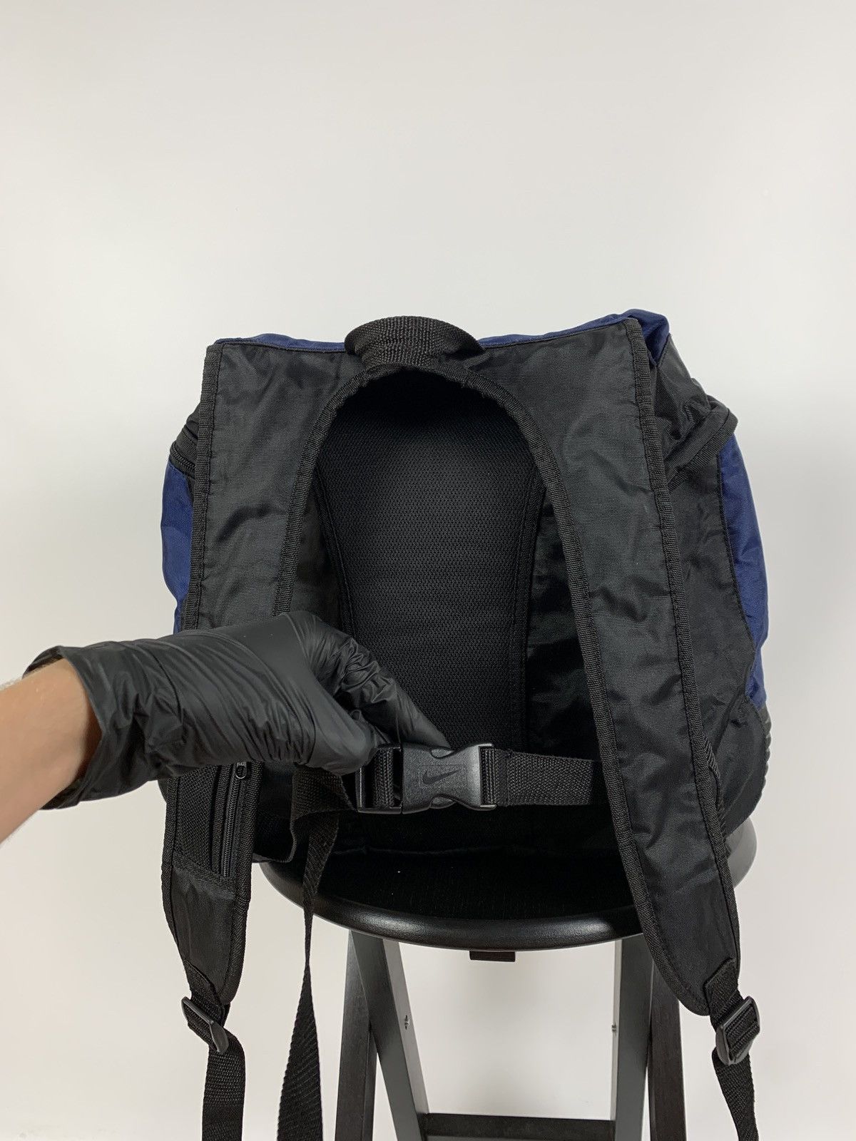 Nike 90s Vintage Nike Swoosh Nylon Black/Blue Backpack Bag Size ONE SIZE - 7 Thumbnail