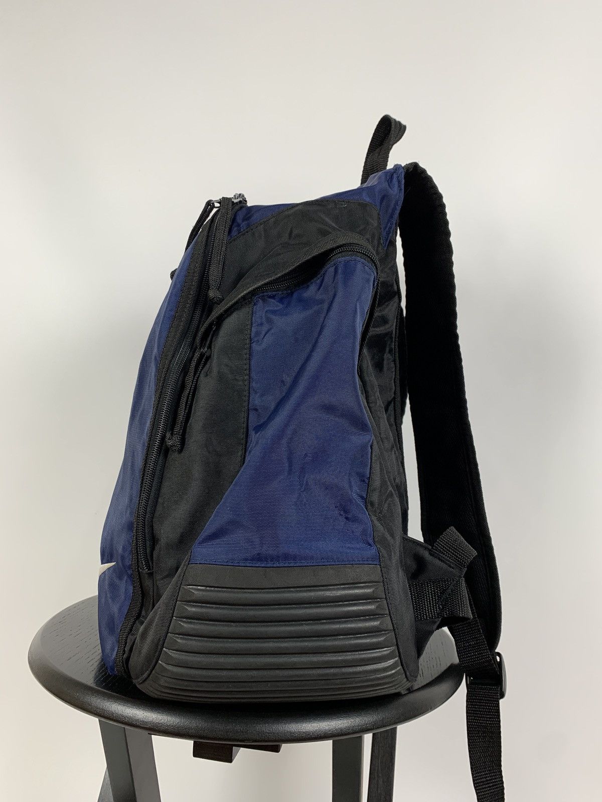 Nike 90s Vintage Nike Swoosh Nylon Black/Blue Backpack Bag Size ONE SIZE - 13 Thumbnail