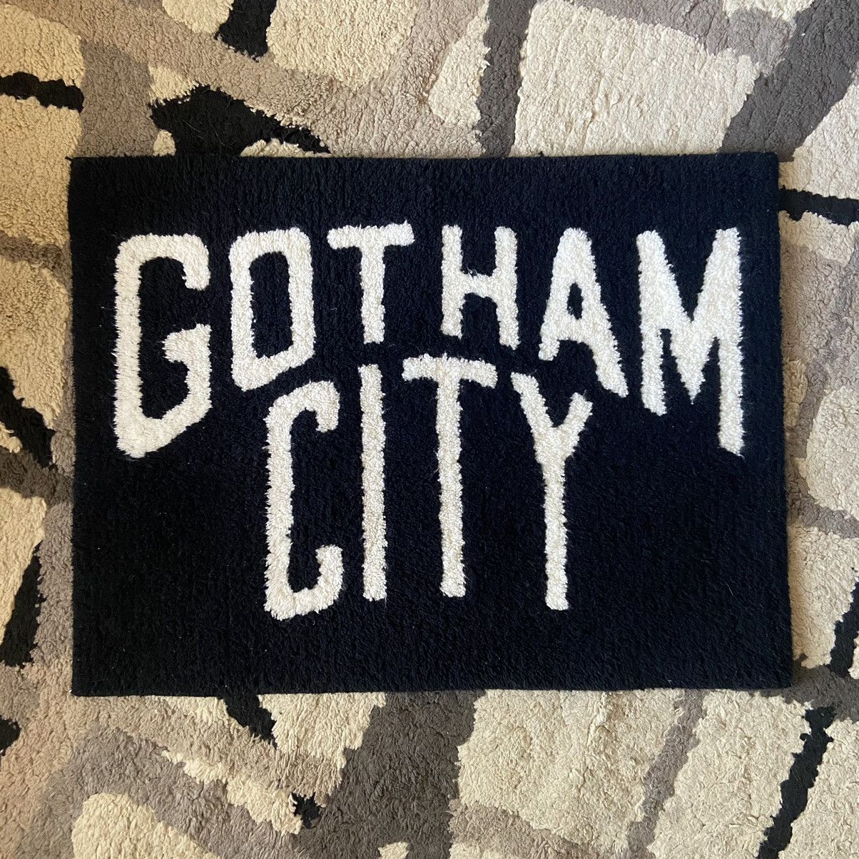 Number (n)ine Gotham City Black T Shirt Medium Vintage