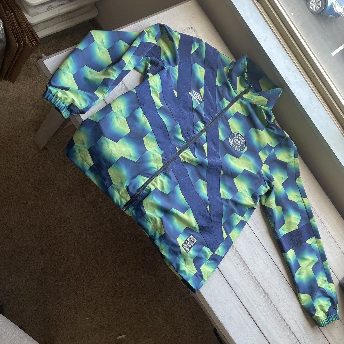 Umbro 90s NiVELCRACK interdimensional crinkle nylon track jacket Size US L / EU 52-54 / 3 - 9 Thumbnail