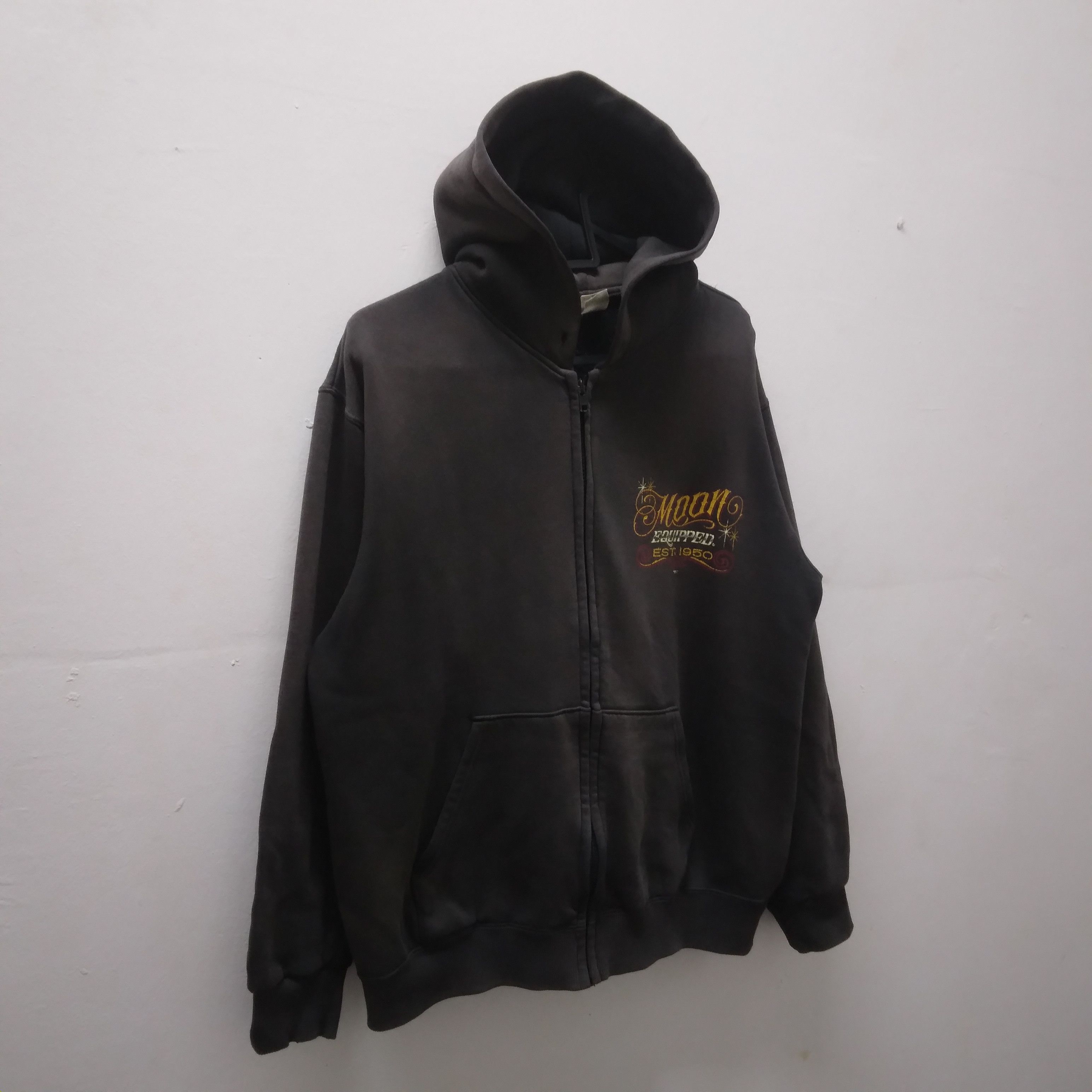 Japanese Brand × Vintage VTG Moon Equipped Sunfaded Hoodie Sweatshirt Size US M / EU 48-50 / 2 - 7 Thumbnail