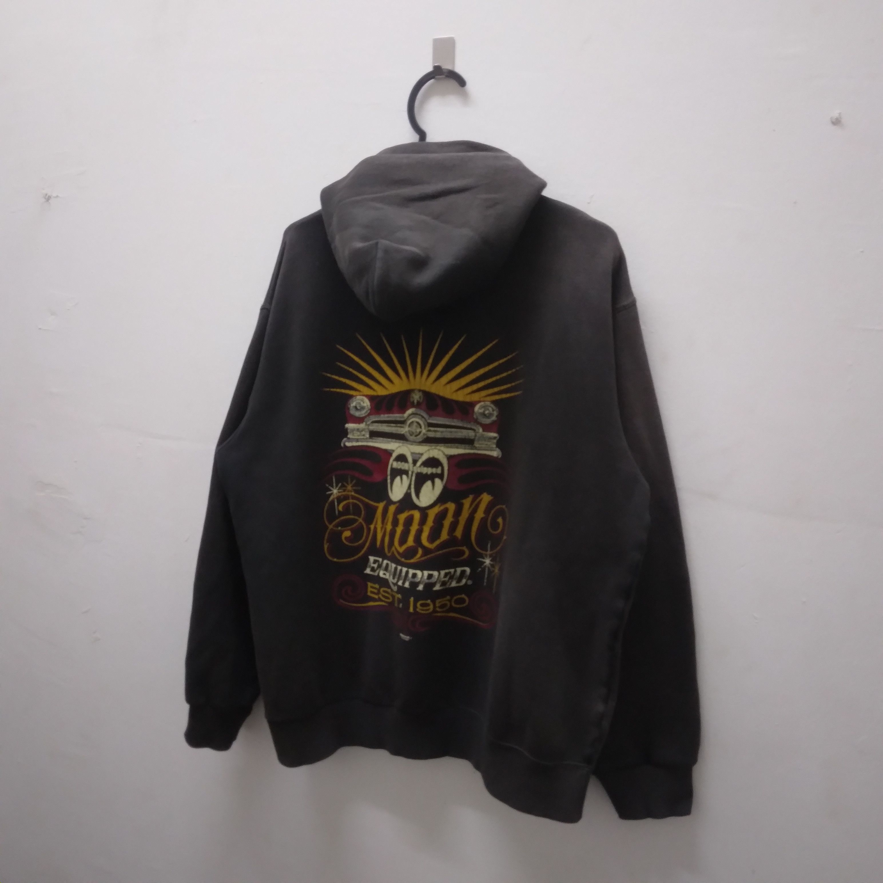Japanese Brand × Vintage VTG Moon Equipped Sunfaded Hoodie Sweatshirt Size US M / EU 48-50 / 2 - 4 Thumbnail