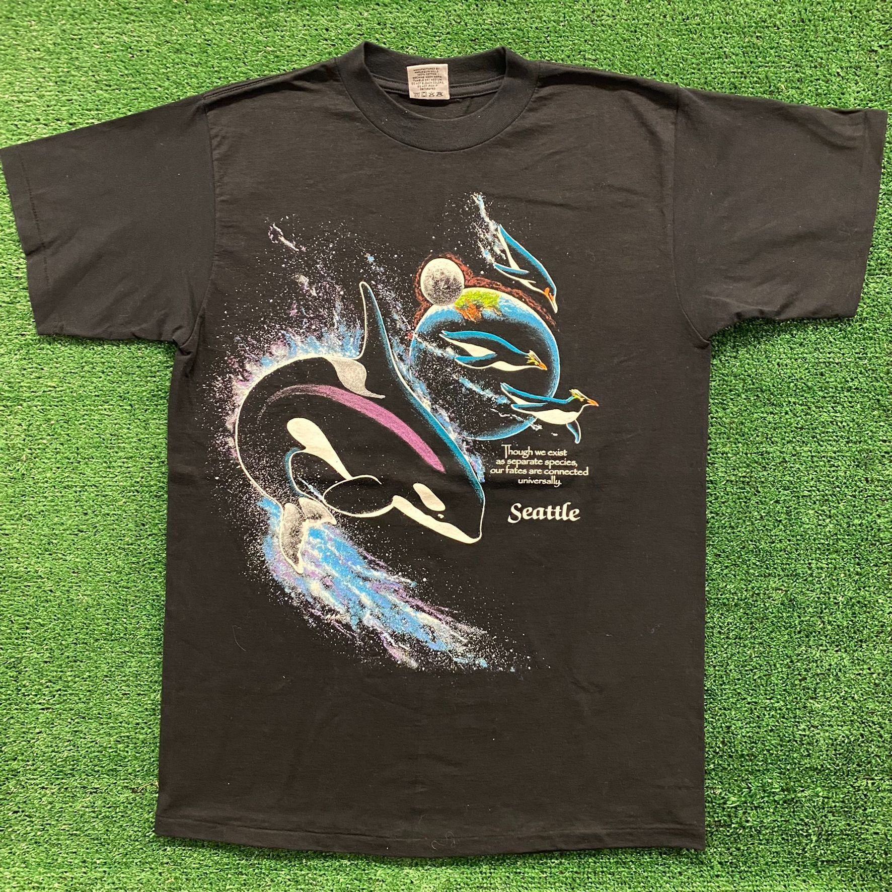 Vintage Space Animals Vintage 90s Nature T-Shirt Size US L / EU 52-54 / 3 - 1 Thumbnail