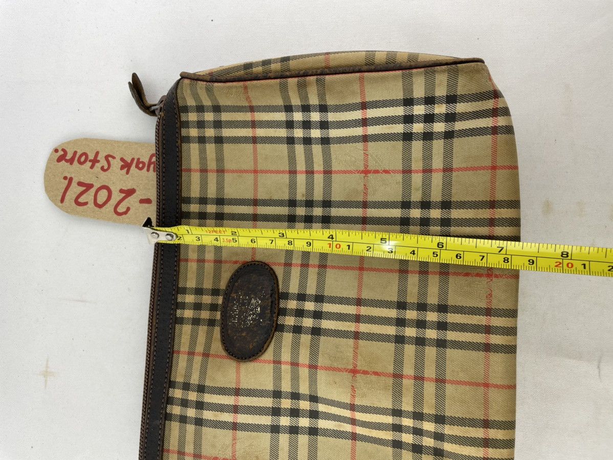 Burberry Burberrys Vintage Nova Checked Monogram Clutch Size ONE SIZE - 14 Thumbnail